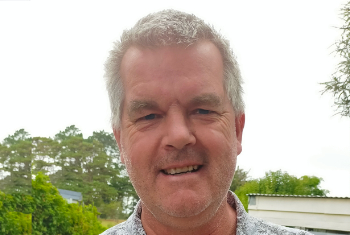 Ian Thompson Ian Thompson